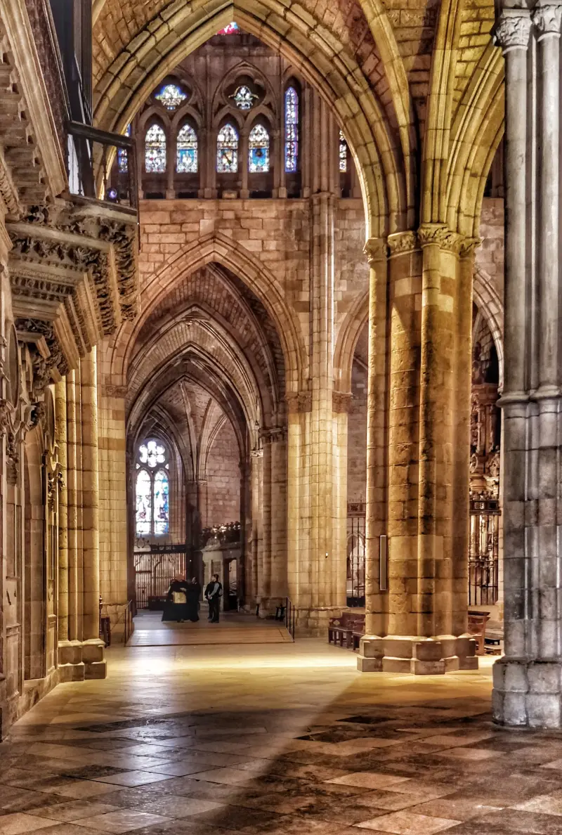 Catedral de León: Esplendor Dorado — Fotos de León